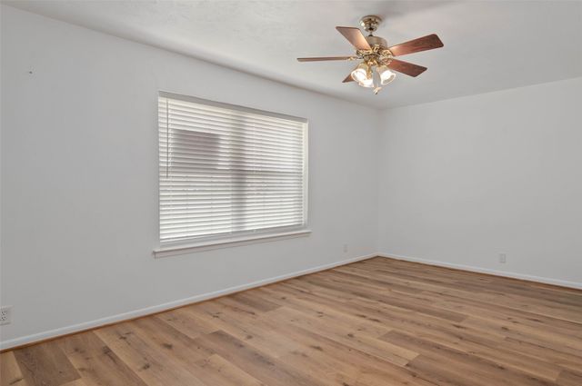301 E 6th Street, Krum, TX 76249