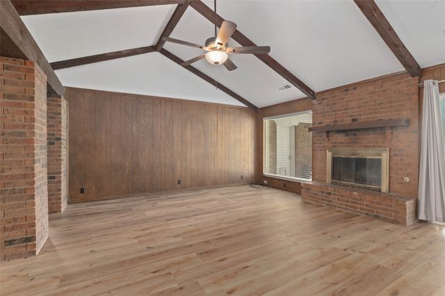 301 E 6th Street, Krum, TX 76249