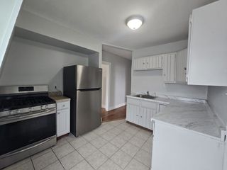 67 Farnham St 3, Lawrence, MA 01843