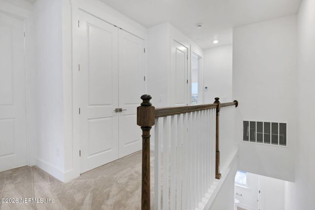 8 N BEACH Way, Jacksonville Beach, FL 32250