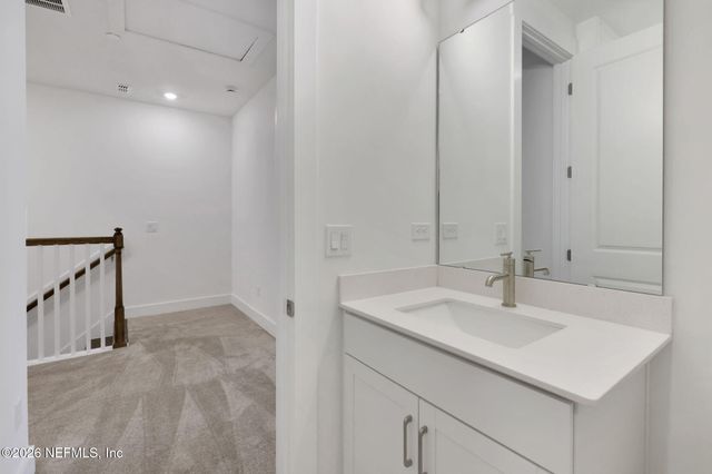 8 N BEACH Way, Jacksonville Beach, FL 32250
