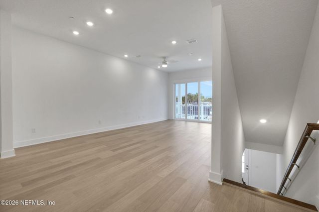 8 N BEACH Way, Jacksonville Beach, FL 32250