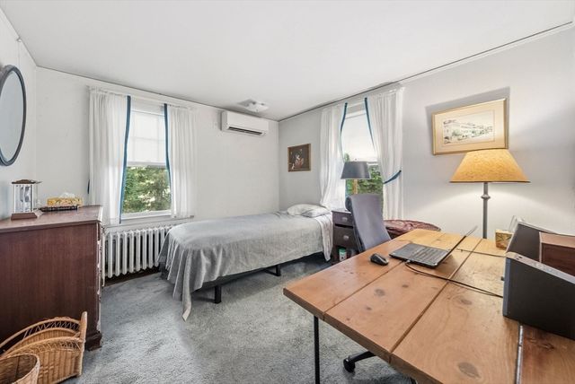 200 Harvard Cir, Newton, MA 02460