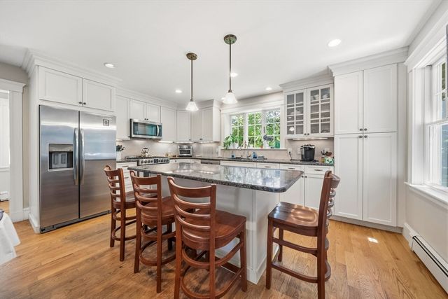 200 Harvard Cir, Newton, MA 02460
