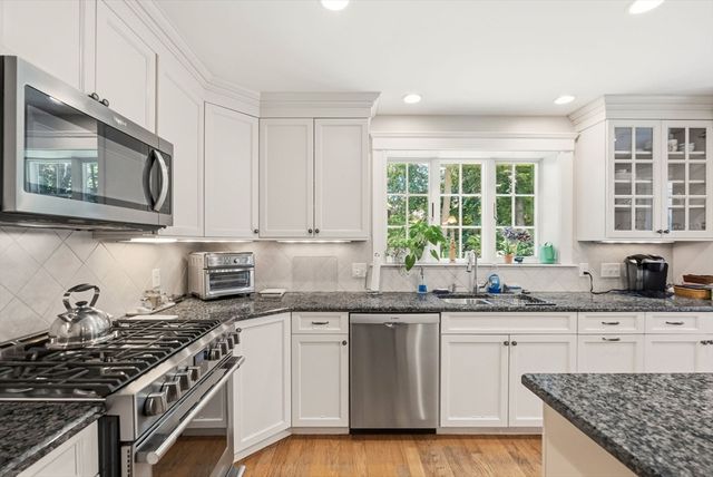 200 Harvard Cir, Newton, MA 02460