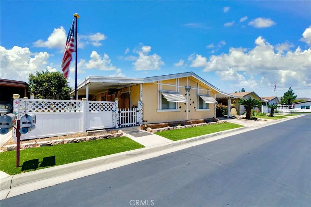 13381 Magnolia 108, Corona, CA 92879
