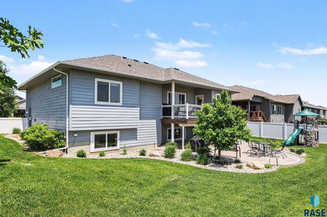 8009 W Yale St Street, Sioux Falls, SD 57106