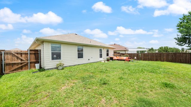 1822 Brookwood Drive, Terrell, TX 75160