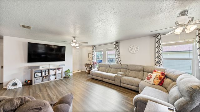 1822 Brookwood Drive, Terrell, TX 75160