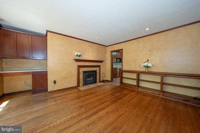 738 WOODCREST RD, Wayne, PA 19087