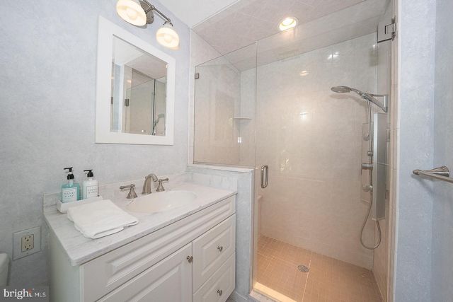 738 WOODCREST RD, Wayne, PA 19087