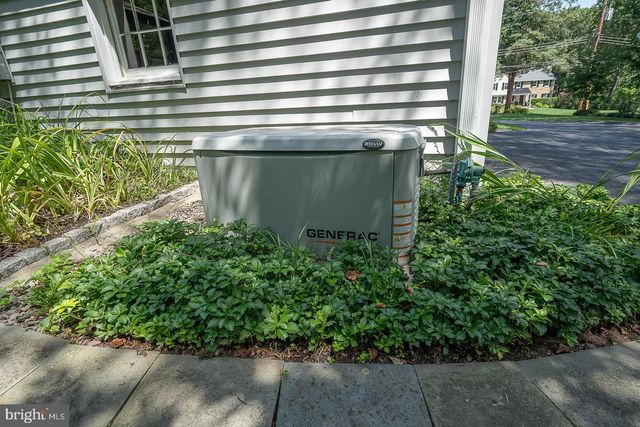 738 WOODCREST RD, Wayne, PA 19087