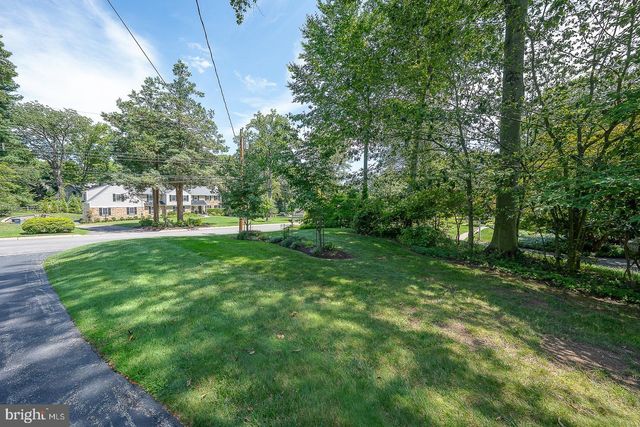 738 WOODCREST RD, Wayne, PA 19087