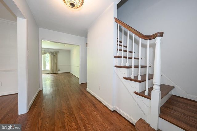 738 WOODCREST RD, Wayne, PA 19087