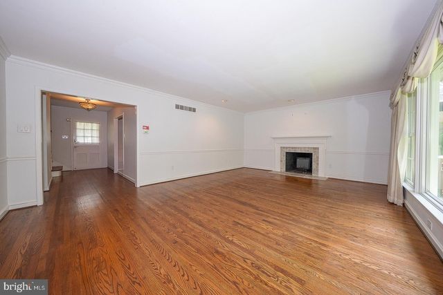 738 WOODCREST RD, Wayne, PA 19087