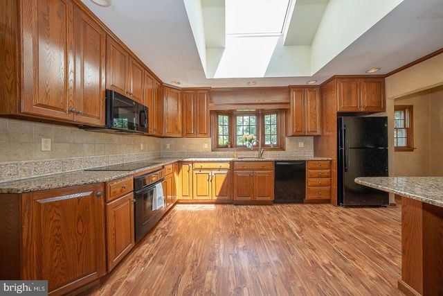 738 WOODCREST RD, Wayne, PA 19087