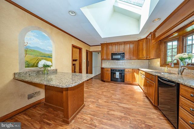 738 WOODCREST RD, Wayne, PA 19087