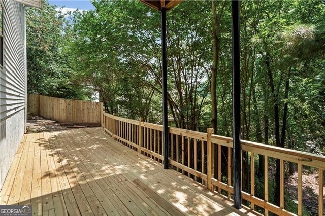 3833 Sunview Drive NW, Acworth, GA 30101