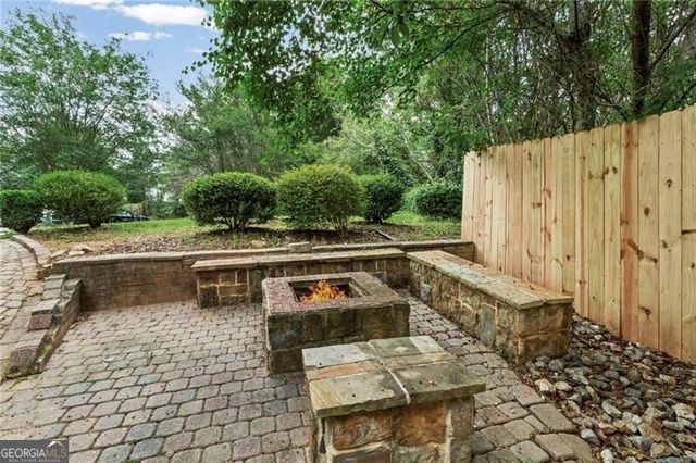 3833 Sunview Drive NW, Acworth, GA 30101