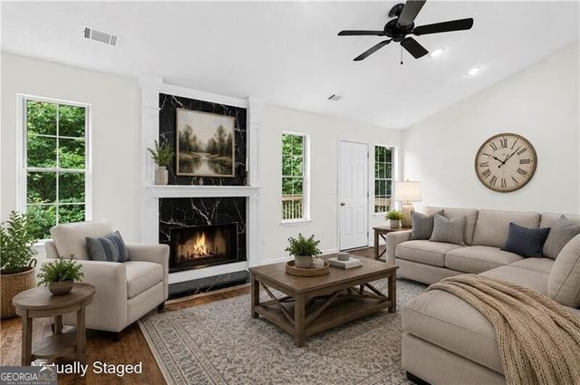 3833 Sunview Drive NW, Acworth, GA 30101