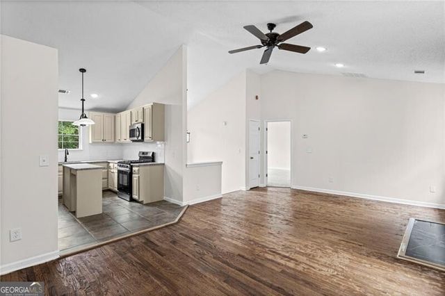 3833 Sunview Drive NW, Acworth, GA 30101