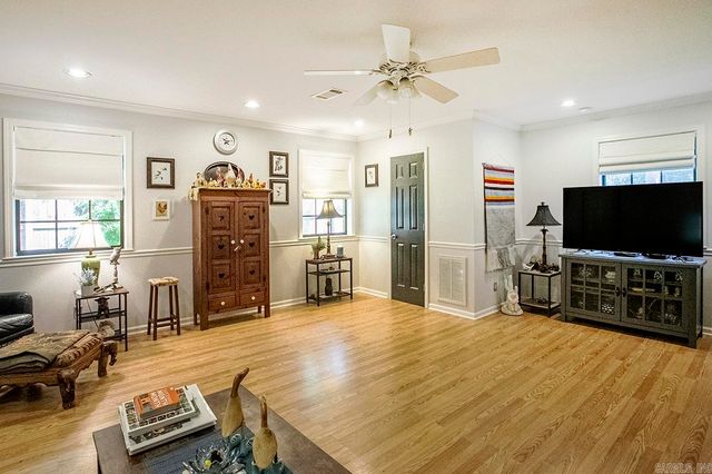 10 Sharondale Place, Maumelle, AR 72113