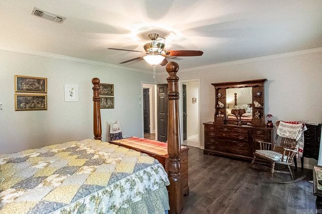 10 Sharondale Place, Maumelle, AR 72113