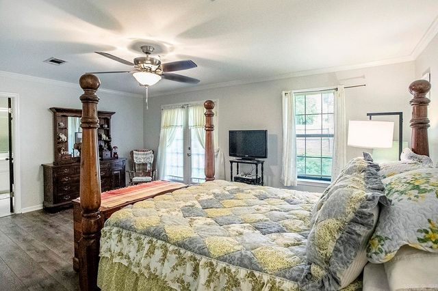 10 Sharondale Place, Maumelle, AR 72113