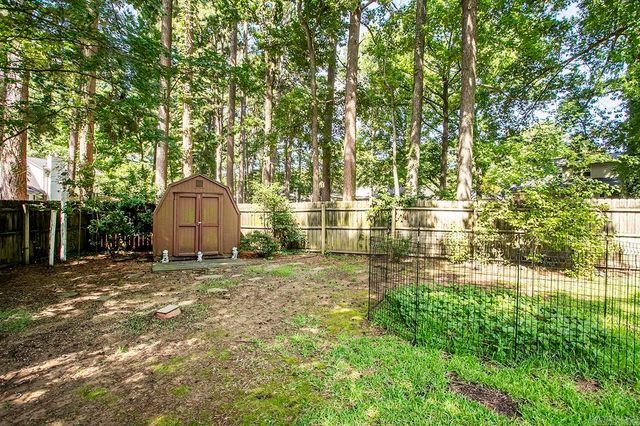 10 Sharondale Place, Maumelle, AR 72113