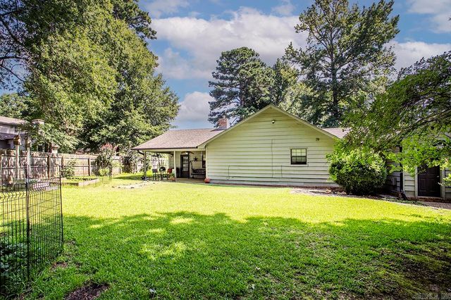 10 Sharondale Place, Maumelle, AR 72113