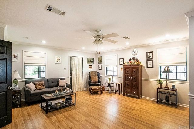 10 Sharondale Place, Maumelle, AR 72113