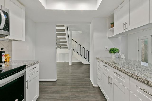 2324 Shadowdale Drive 294, Houston, TX 77043