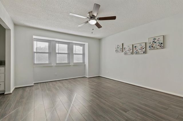 2324 Shadowdale Drive 294, Houston, TX 77043