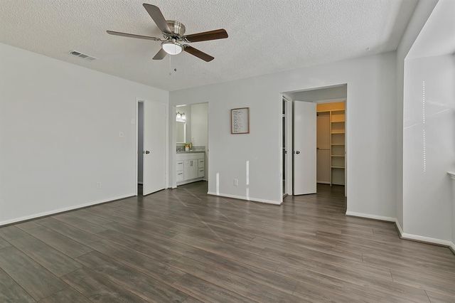 2324 Shadowdale Drive 294, Houston, TX 77043