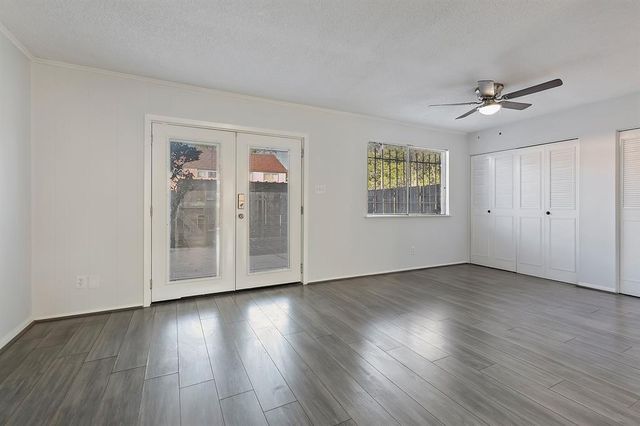 2324 Shadowdale Drive 294, Houston, TX 77043