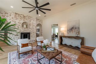 2052 Parkridge Drive, Hurst, TX 76054
