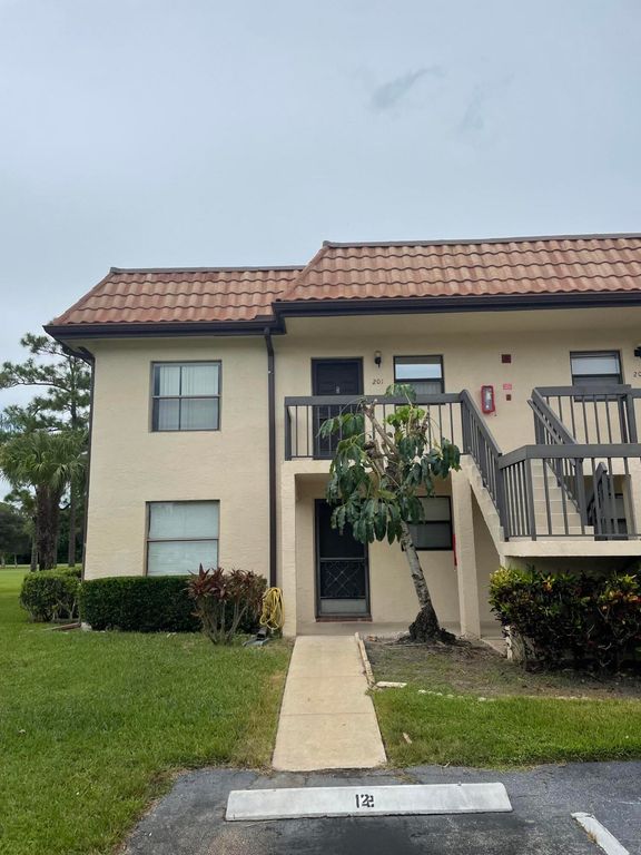 7101 GOLF COLONY Court 201, Lake Worth, FL 33467