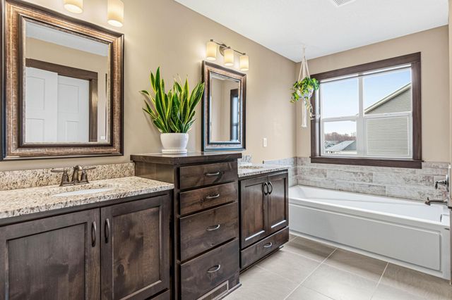 16642 Avocet Street NW, Andover, MN 55304