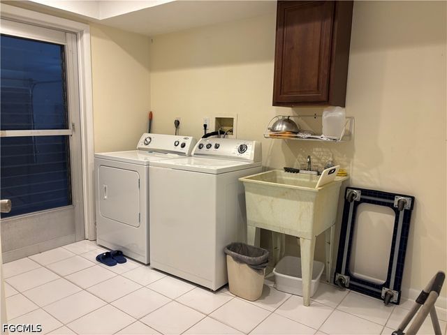 4472 Coronado PKWY, Cape Coral, FL 33904