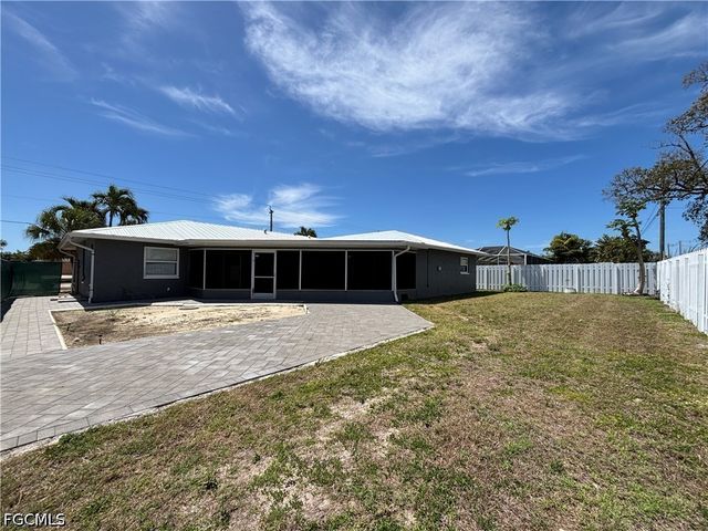 4472 Coronado PKWY, Cape Coral, FL 33904
