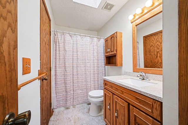 1508 84th Avenue N, Brooklyn Park, MN 55444