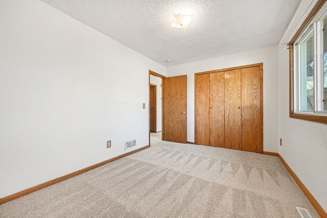 1508 84th Avenue N, Brooklyn Park, MN 55444