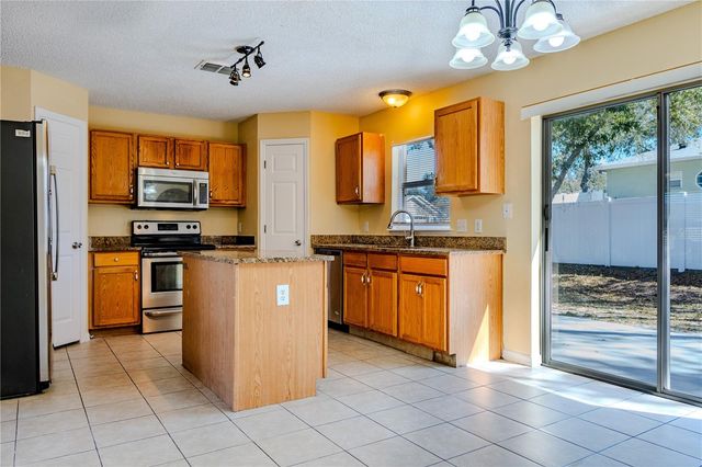 274 CURTIS AVENUE, Groveland, FL 34736