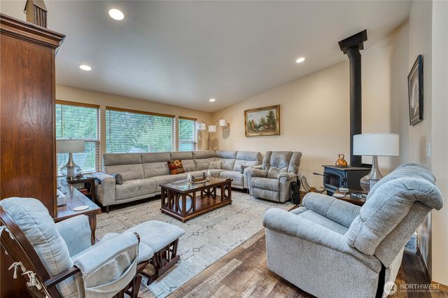 991 NE Hurd Road, Belfair, WA 98528