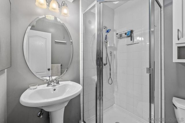 2125 Grand Ave., San Diego, CA 92109