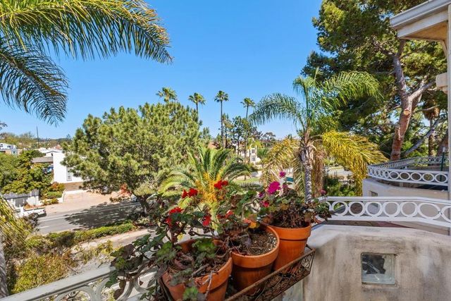 2125 Grand Ave., San Diego, CA 92109