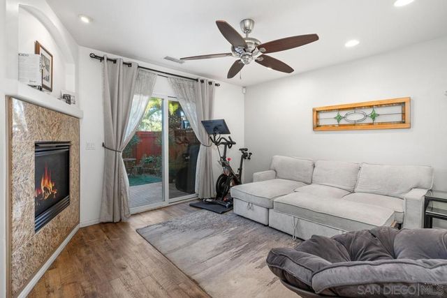 2125 Grand Ave., San Diego, CA 92109