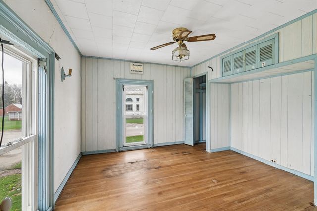 304 5th Street, Menlo, IA 50164