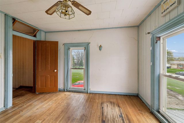 304 5th Street, Menlo, IA 50164