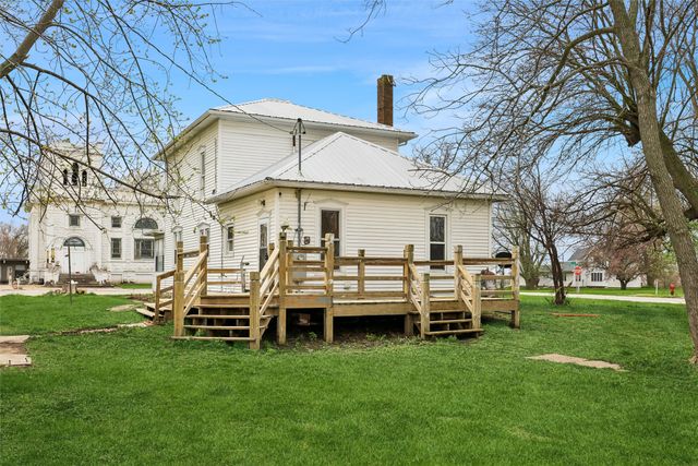 304 5th Street, Menlo, IA 50164